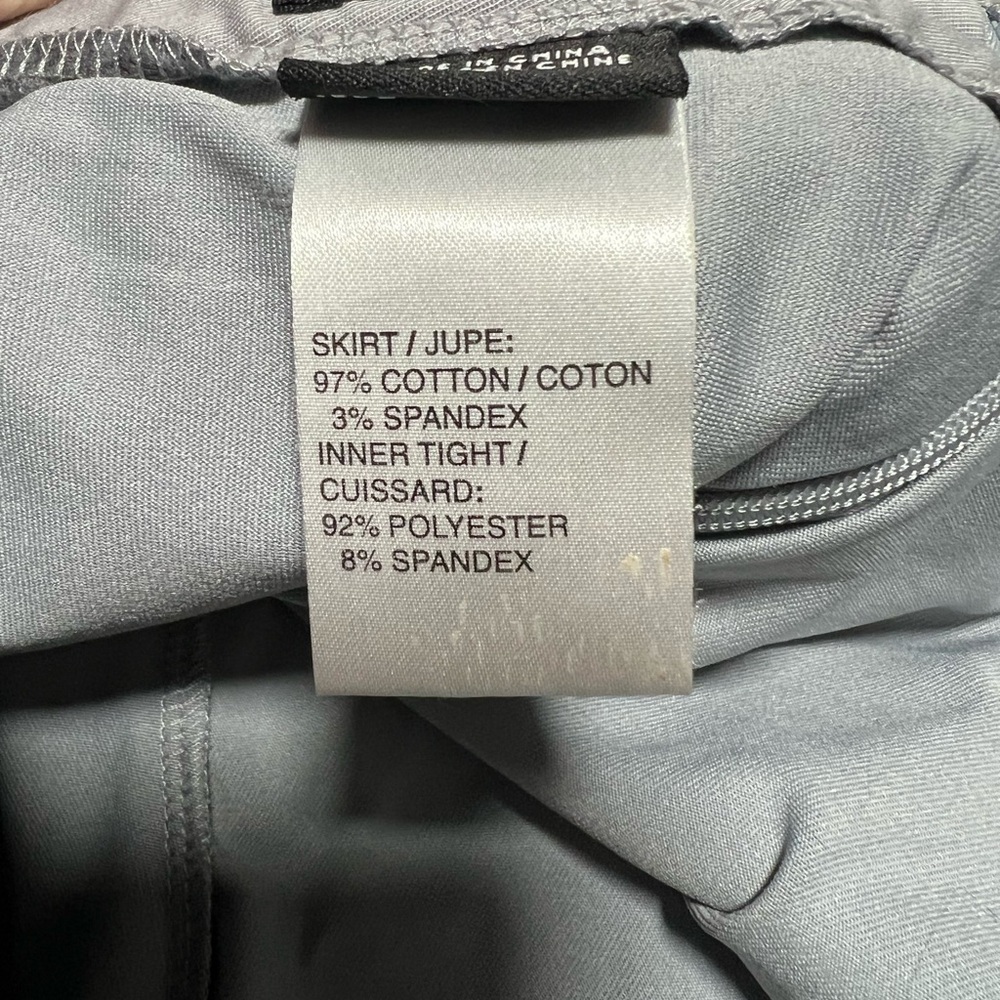 Adidas stretch skorts shorts. Back zipper - Picture 8 of 8
